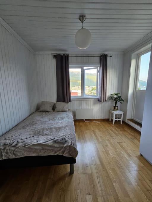 Villa Cozy Family House à Tromsø Extérieur photo
