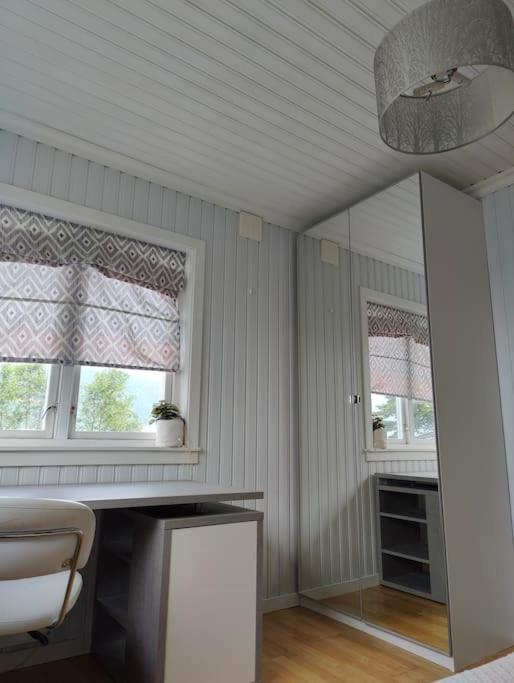 Villa Cozy Family House à Tromsø Extérieur photo