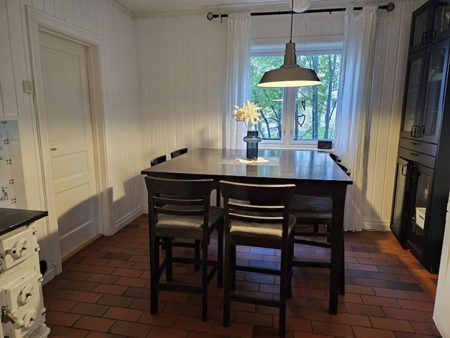Villa Cozy Family House à Tromsø Extérieur photo